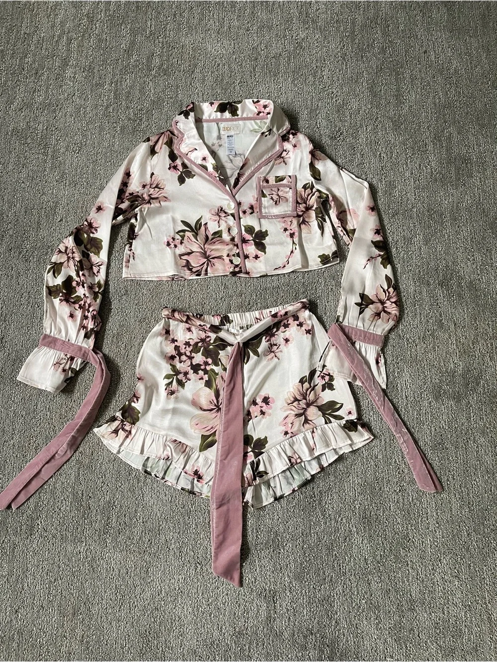 Beach Riot Luna Floral Satin Pajama Set with Tie Accents - Picture 2 of 4